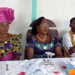 ‘’Paquinou ‘’ 2016 à Cocody- M’Pouto : la Marraine Mme Koné épouse Koné Colette offre un déjeuner.