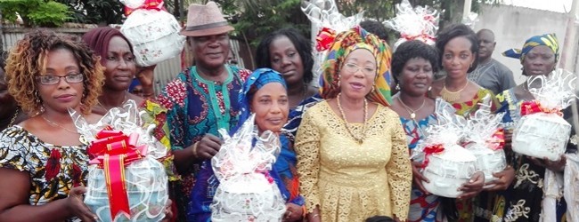 Célébration de la fête des mères : Maman Koné Colette ‘’gâte’’ les femmes de la coordination des associations féminines d’Anono