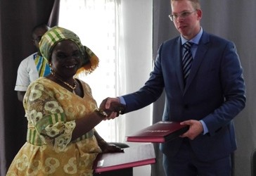 Signature de convention de partenariat entre la FENASCOVICI et DIJKSTAAL International B.V