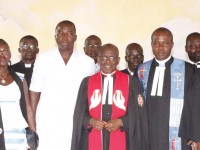 EVANGELISATION ASSIE KOUMASSI (Bongouanou)/Le Bishop Benjamin BONI dédicace la « Chapelle du possible » du Camp Bethesda  Devant plus de 20 000 personnes