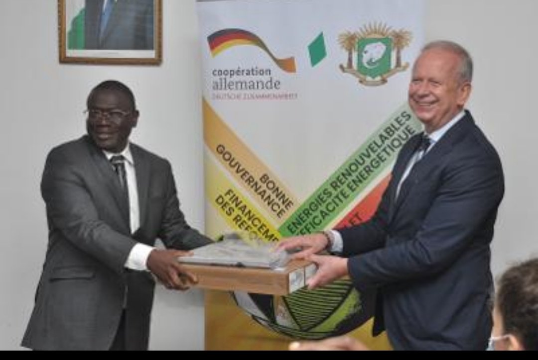 Côte d’Ivoire :cérémonie de remise de dons de la part de la Coopération technique allemande à la Cour des comptes de Côte d’Ivoire.