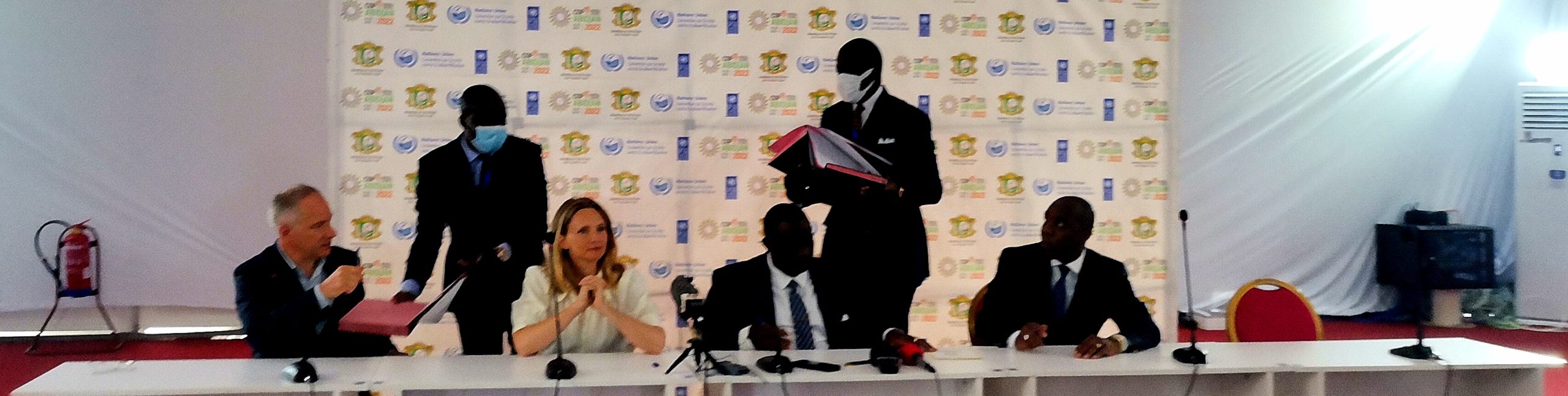 L’agence française de notation d’impact environnemental GENESIS signe avec le gouvernement ivoirien un M.O.U. pour suivre l’impact des projets de restauration des sols financés par l’ « Initiative d’Abidjan »