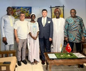 Côte d’Ivoire :La présidente de l’ONG DOGORE, HELP reçue par M.Turc Mithat Ali KABAALI lors de son séjour en terre Ivoirienne