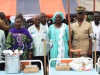 Sinématiali/Dominique Ouattara offre des ambulances, des tracteurs et du matériel médical aux populations